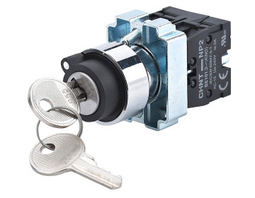 Переключатель NP2-BG53 3 положения с возвратом 2NO IP40
